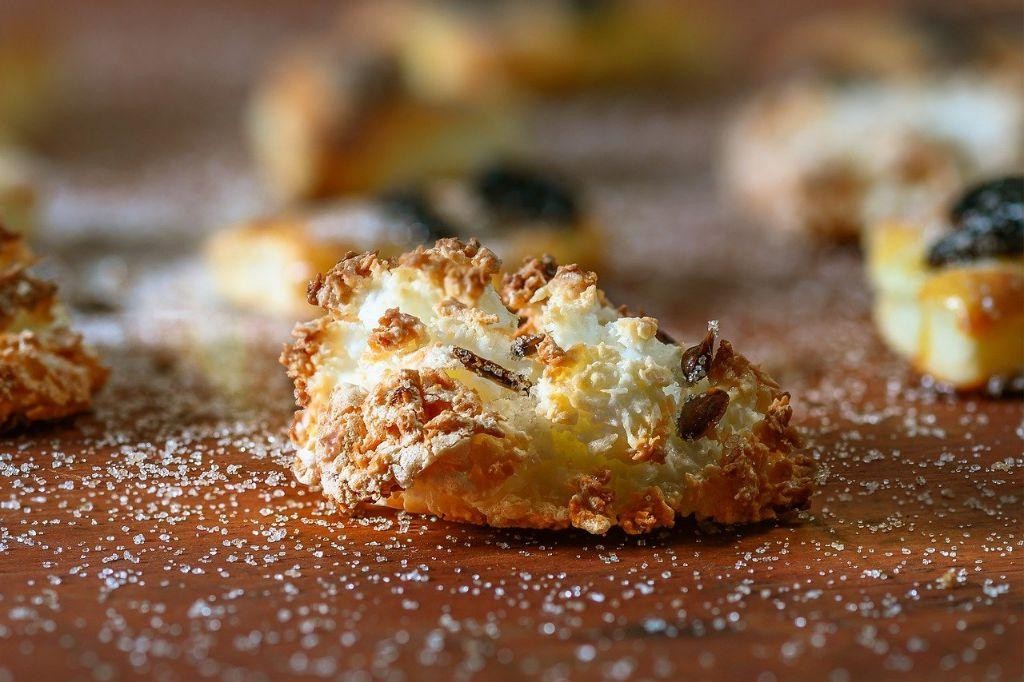 Persimmon and Coconut Macaroons