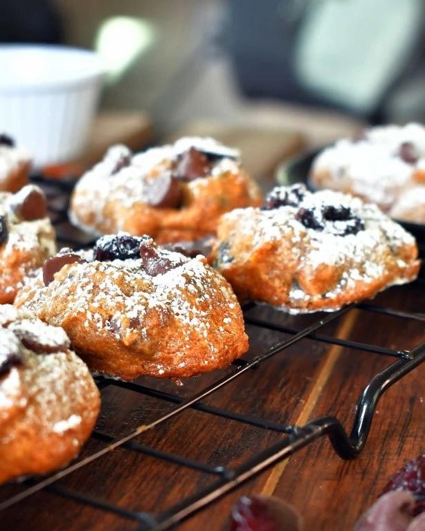 Persimmon and Dark Chocolate Cookies