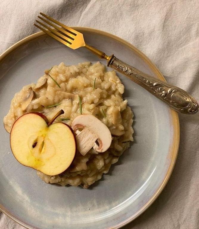 Savory Apple and Mushroom Risotto