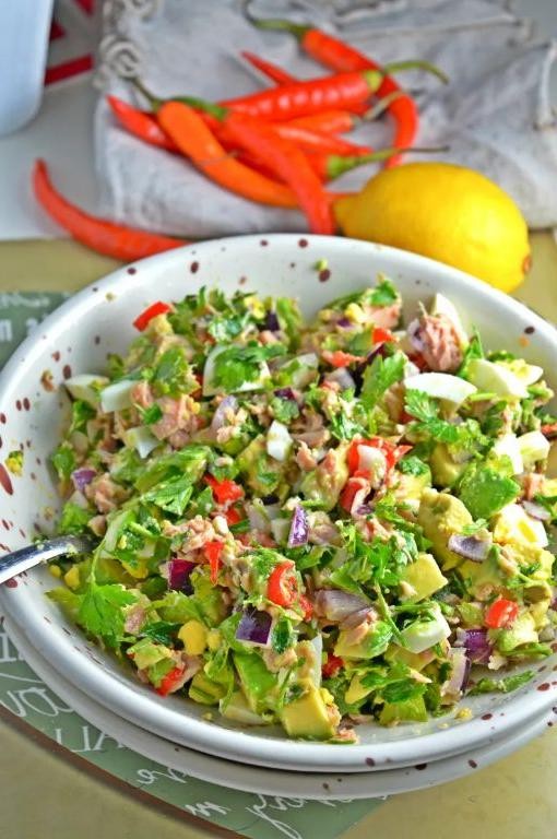 Spicy Tuna and Avocado Salad